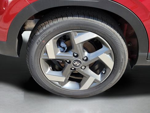 Used 2025 Hyundai Venue Limited FWD image 29