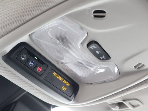 Used 2024 Chevrolet TrailBlazer LT w/ LT Cold Weather Package FWD image 30