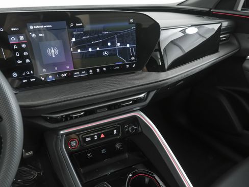 Used 2025 Audi SQ5 Premium Plus image 26