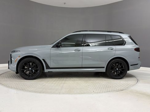 Used 2025 BMW X7 M60i AWD/4WD image 2