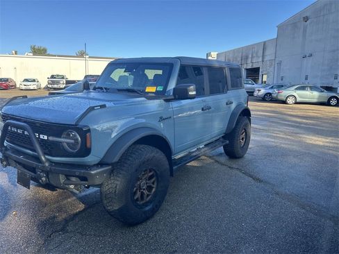 Used 2022 Ford Bronco Wildtrak image 7