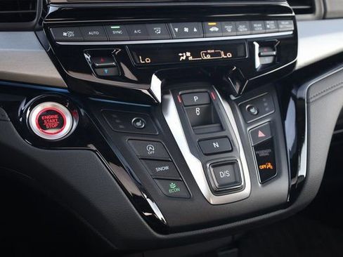 New 2026 Honda Odyssey Touring image 24