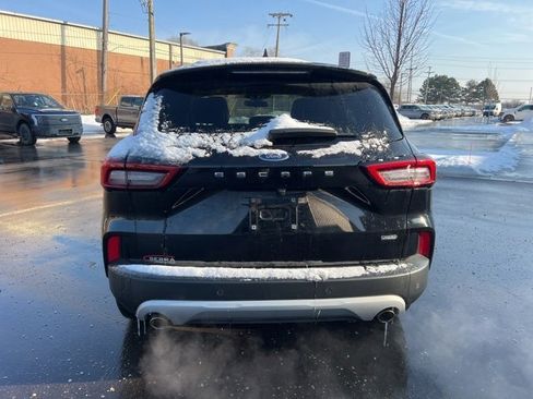 Used 2023 Ford Escape SE image 6