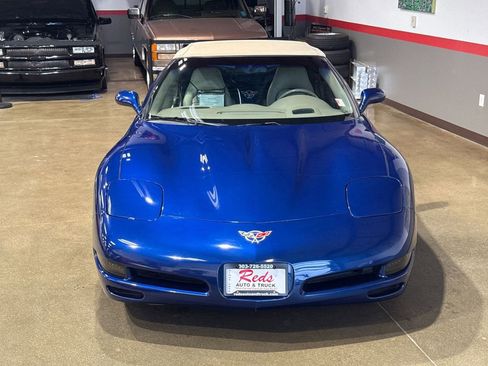 Used 2004 Chevrolet Corvette Convertible w/ Preferred Equipment Group RWD image 46