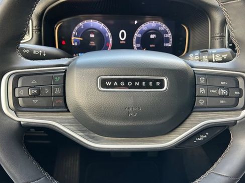 Used 2022 Jeep Wagoneer Series III RWD image 33