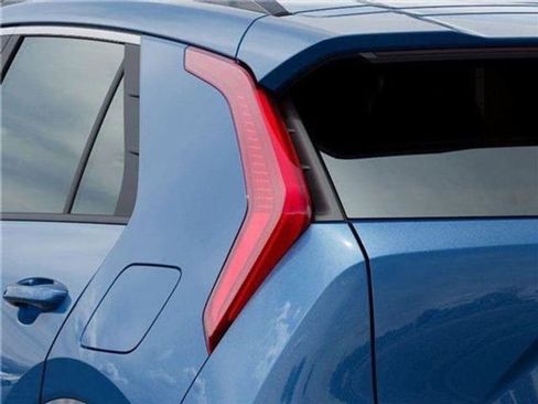 New 2025 Kia Niro EX Touring image 38