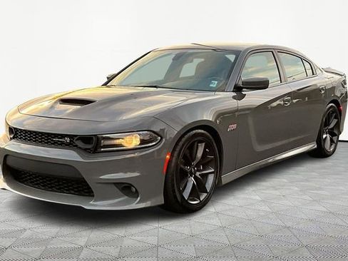 Used 2019 Dodge Charger Scat Pack image 3