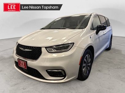 Used 2024 Chrysler Pacifica Limited