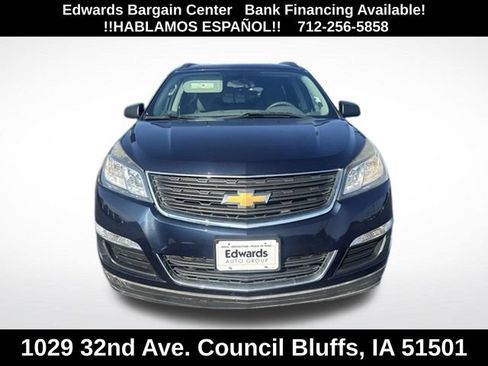Used 2016 Chevrolet Traverse LS FWD image 2