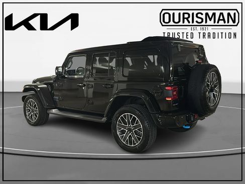 Used 2024 Jeep Wrangler High Altitude AWD/4WD image 3