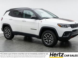 Used 2025 Jeep Compass Trailhawk video 1