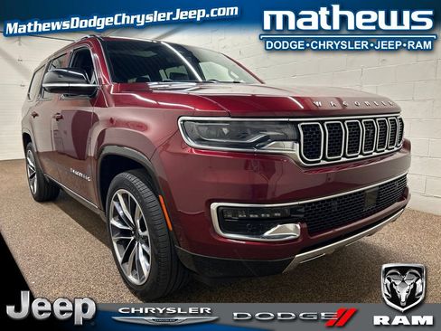 Used 2025 Jeep Wagoneer Series III w/ Premium Group I AWD/4WD image 1