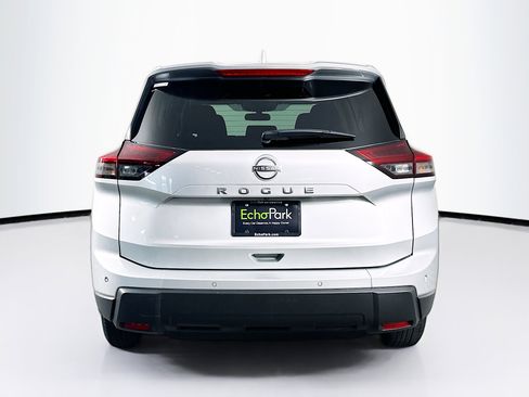 Used 2025 Nissan Rogue SV FWD image 7