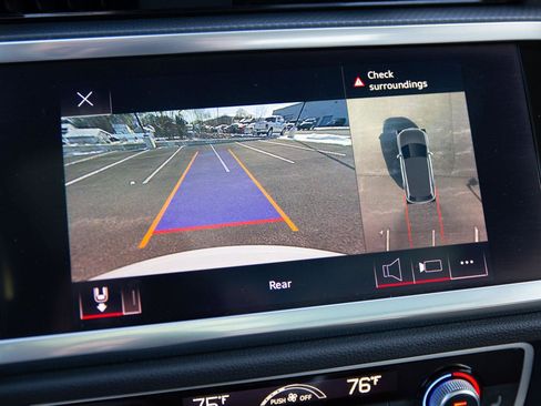 Used 2022 Audi Q3 2.0T Premium Plus w/ Premium Plus Package image 9