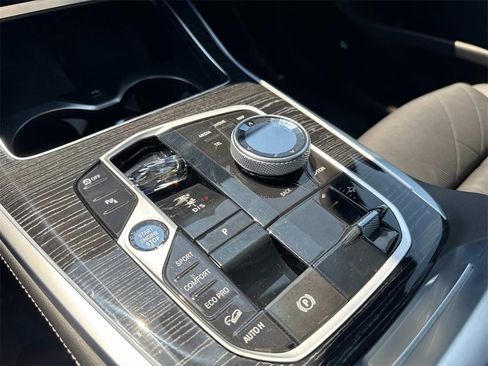 Used 2023 BMW X7 xDrive40i w/ M Sport Package image 27