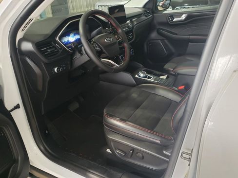 Used 2022 Ford Escape SEL w/ SEL Stealth AWD Package image 10