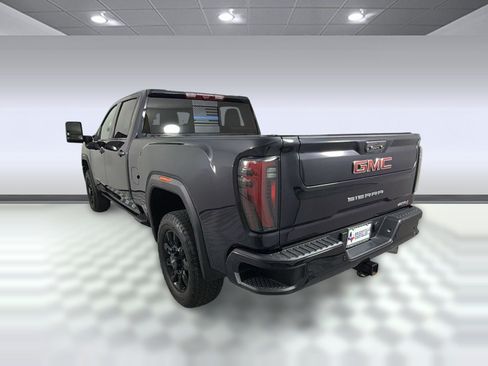 Used 2024 GMC Sierra 2500 AT4 w/ AT4 Premium Plus Package AWD/4WD image 3