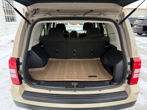 Used 2017 Jeep Patriot Sport w/ Power Value Group image 12