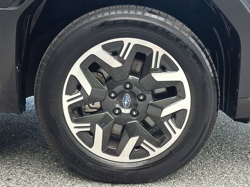 Certified 2025 Subaru Forester AWD/4WD image 9