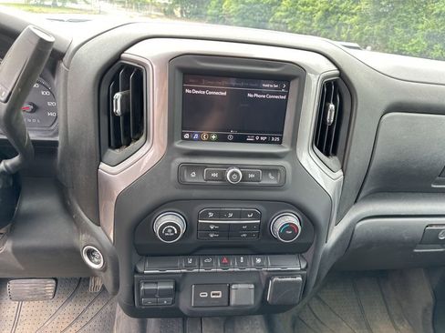 Used 2024 Chevrolet Silverado 2500 Custom w/ Custom Convenience Package AWD/4WD image 23