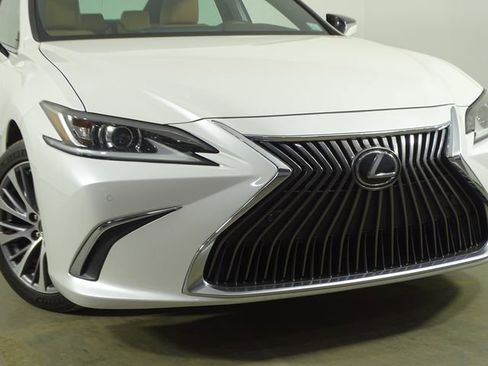 Used 2019 Lexus ES 350 image 44