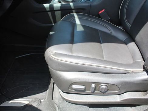 Used 2022 Chevrolet Traverse Premier w/ Redline Edition FWD image 42