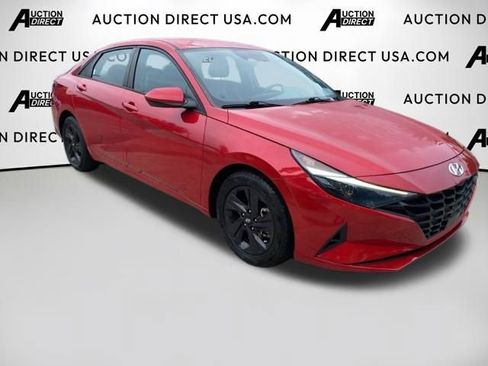 Used 2022 Hyundai Elantra SEL w/ Convenience Package FWD image 25