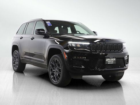 Used 2024 Jeep Grand Cherokee Summit image 7
