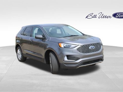 Used 2024 Ford Edge SEL AWD/4WD image 3