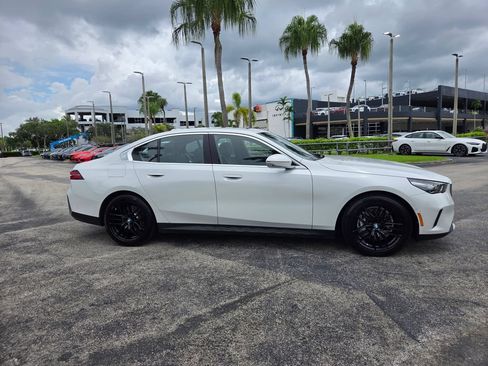Used 2025 BMW 540i xDrive w/ Premium Package AWD/4WD image 9