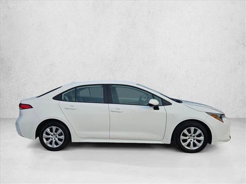 Used 2024 Toyota Corolla LE FWD image 4
