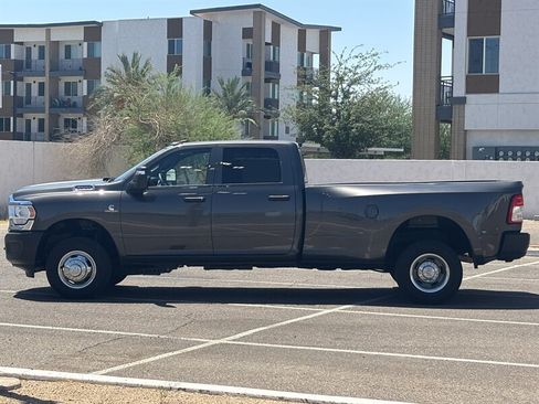 Used 2024 RAM 3500 Tradesman w/ Chrome Appearance Group AWD/4WD image 11