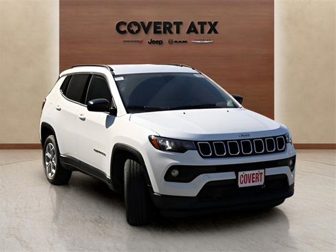 New 2026 Jeep Compass Latitude image 7
