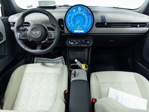 Certified 2025 MINI Cooper S image 23