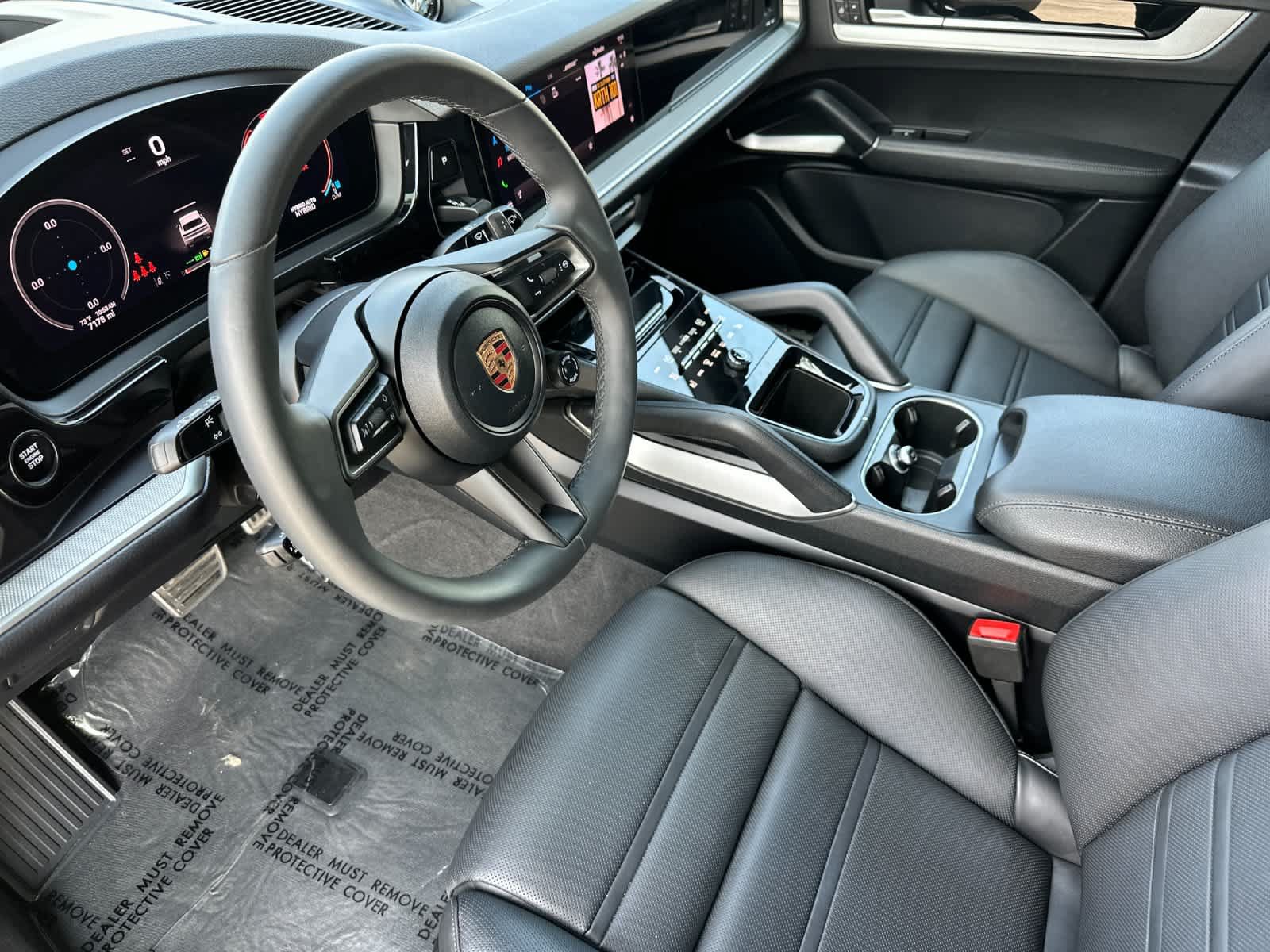 Certified 2025 Porsche Cayenne S AWD/4WD image 4