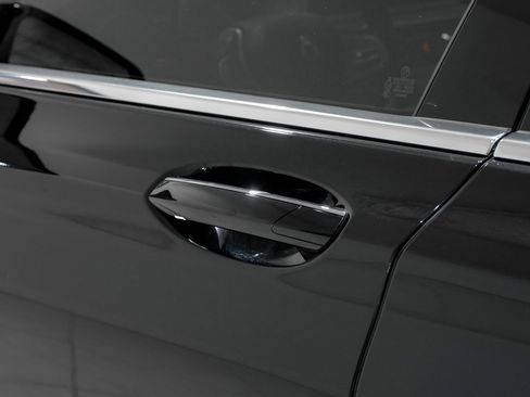 Used 2021 BMW ALPINA B7 xDrive image 39