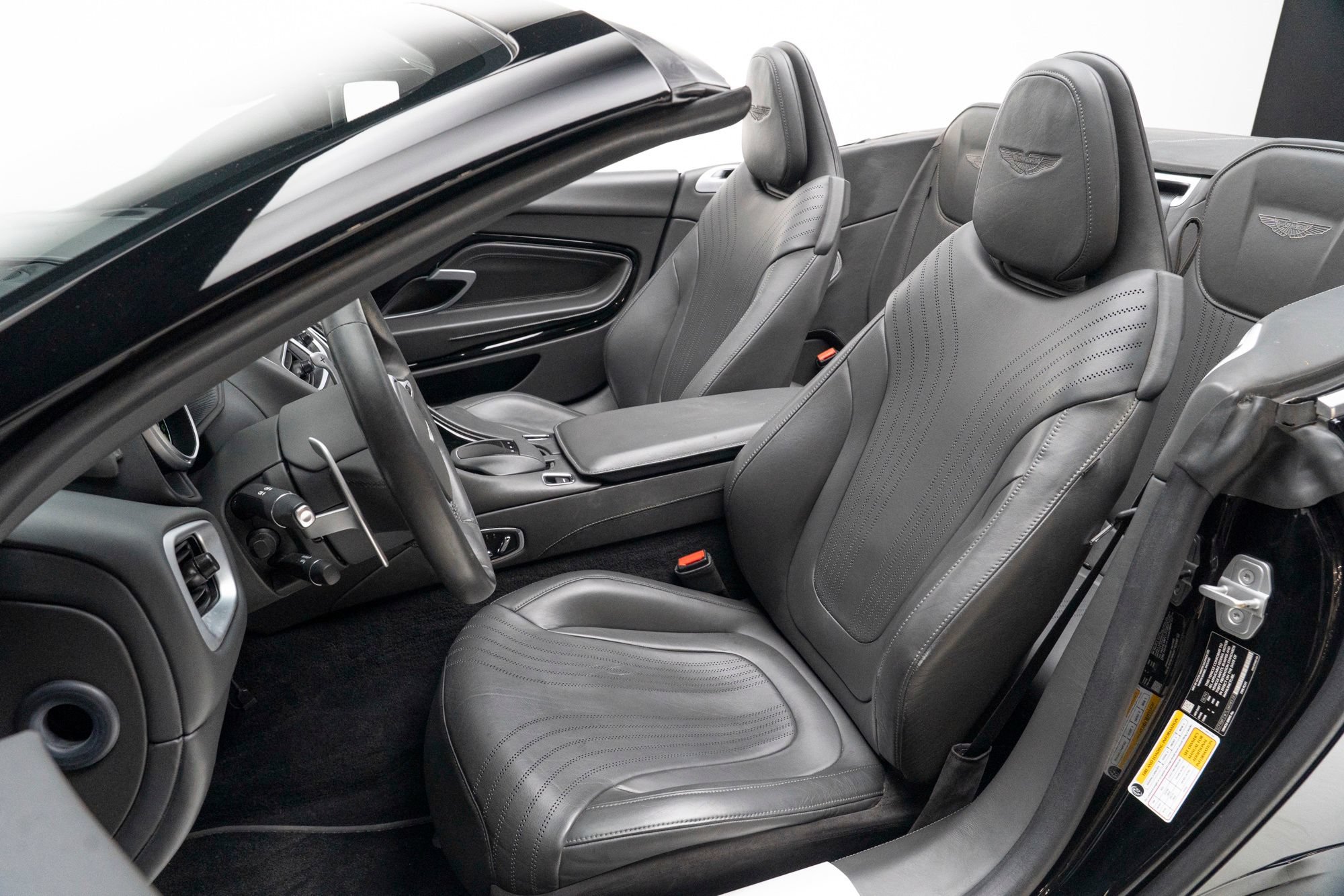Used 2020 Aston Martin DB11 Volante RWD image 16