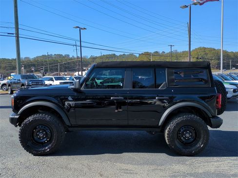 Used 2023 Ford Bronco Black Diamond image 7