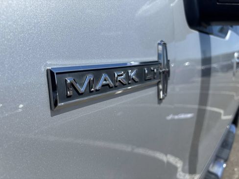 Used 2007 Lincoln Mark LT 4x4 image 35
