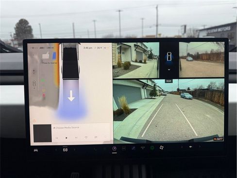 Used 2024 Tesla Cybertruck AWD Crew Cab image 21