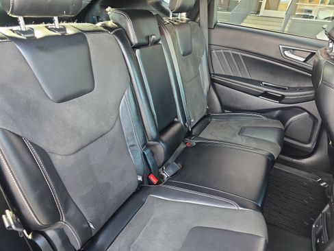 Used 2020 Ford Edge ST w/ Equipment Group 401A AWD/4WD image 13