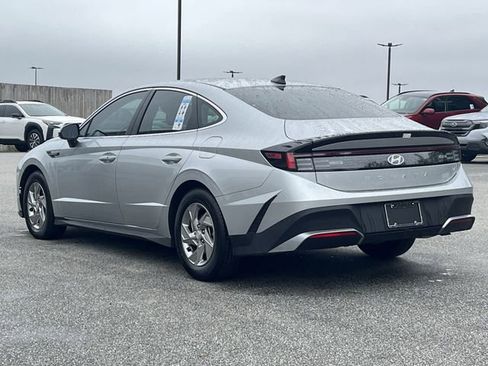 Certified 2025 Hyundai Sonata SE FWD image 11