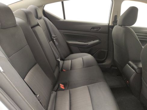 Used 2024 Nissan Altima 2.5 SV image 19