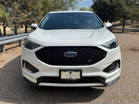 Used 2022 Ford Edge ST image 2