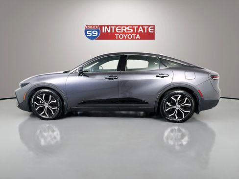 Certified 2023 Toyota Crown AWD/4WD image 4