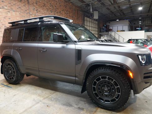 Used 2025 Land Rover Defender 110 image 2