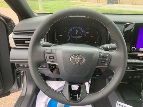 New 2026 Toyota Camry SE image 15