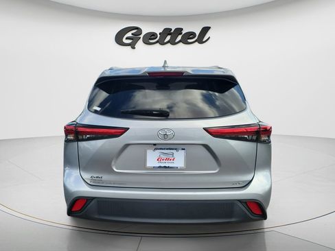 Used 2023 Toyota Highlander XLE FWD image 10