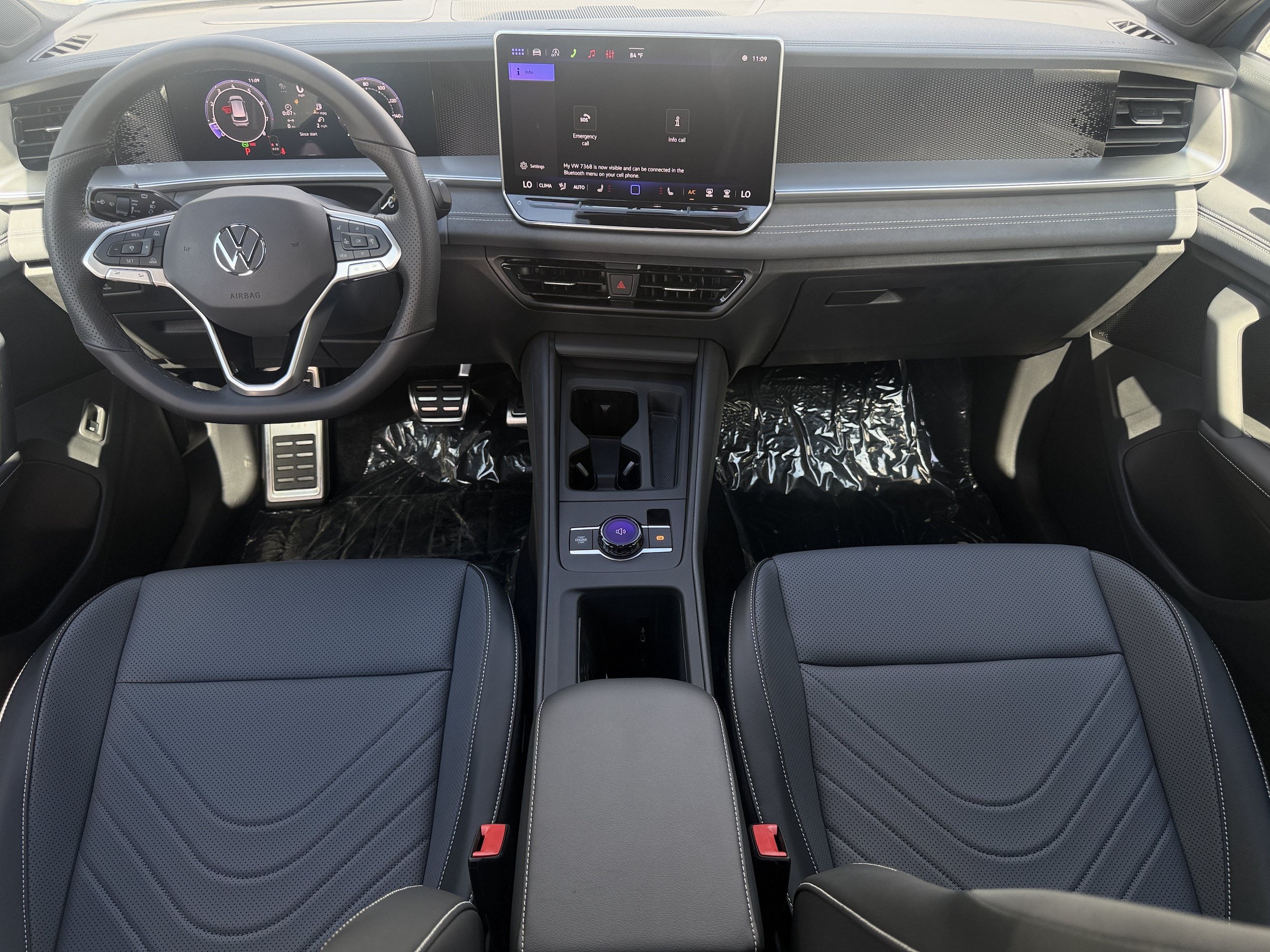 New 2026 Volkswagen Tiguan SE R-Line FWD image 14