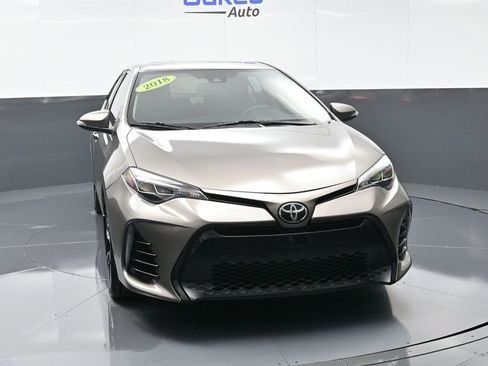 Used 2018 Toyota Corolla SE image 2